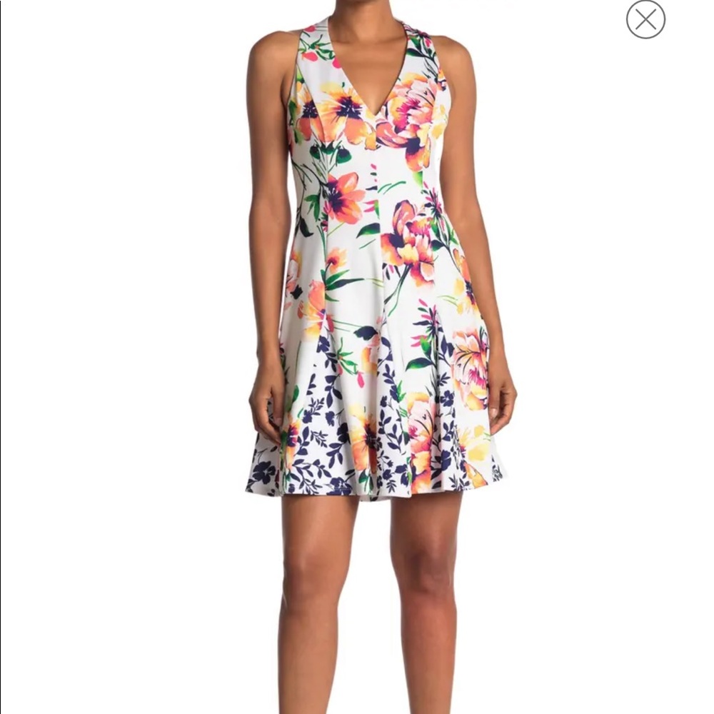 Winter Getaway Vince Camuto White with Floral Pattern Halter Dress Size 10 NWT